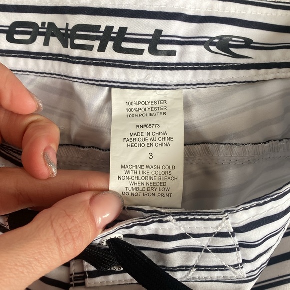 O’Neill women’s shorts - Picture 4 of 8